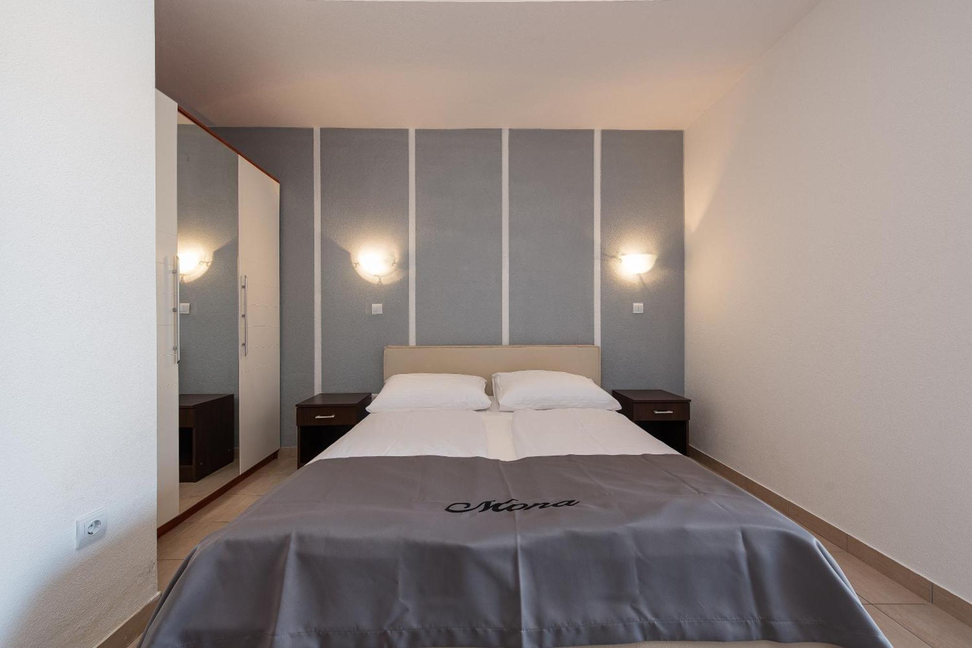 Villa Mona Apartments Ražanj Zimmer foto